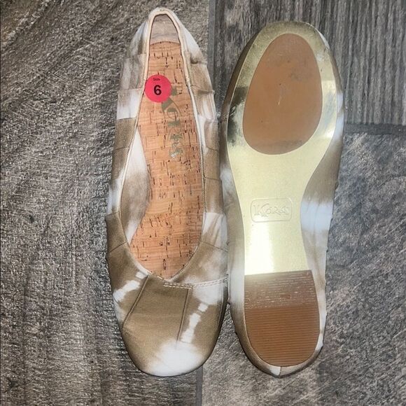 Kork-Ease Women's Tie-Dye Flats in Tan and White - Picture 3 of 4